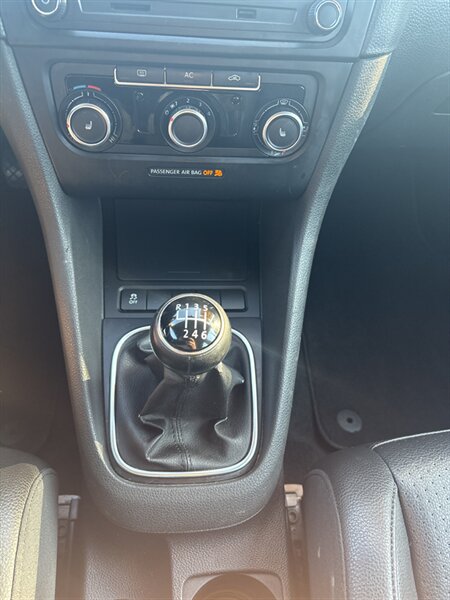 2011 Volkswagen Jetta SportWagen photo 11