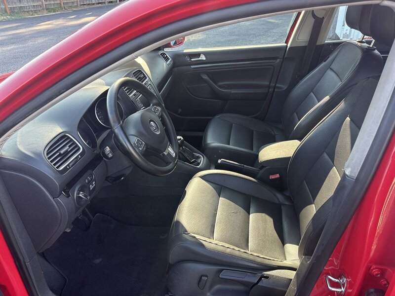 2011 Volkswagen Jetta SportWagen photo 7