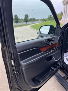 2021 Lincoln Navigator Reserve   - Photo 16 - Poplar Bluff, MO 63901