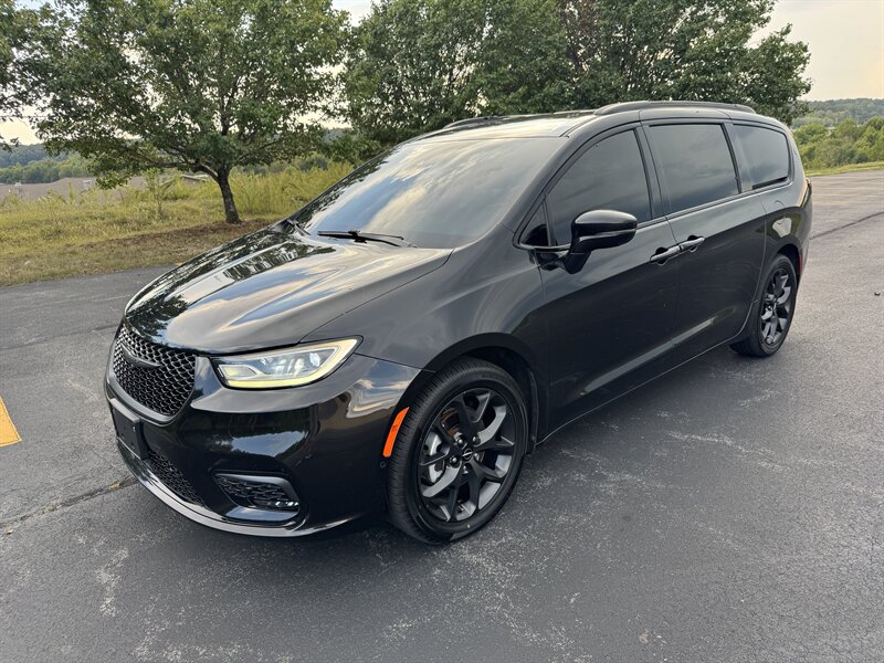 2021 Chrysler Pacifica Touring L  