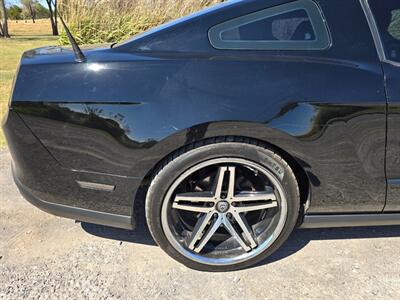 2010 Ford Mustang V6 BLK-OUT MANUAL NEWER TIRES RUNS&DRIVES GREAT!!!   - Photo 43 - Woodward, OK 73801