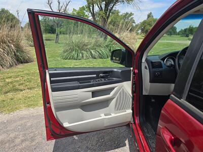 2008 Dodge Grand Caravan SXT 3.8L V6 RUNS & DRIVES GREAT! STOW&GO   - Photo 40 - Woodward, OK 73801