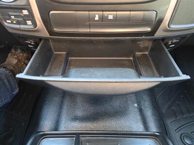 2018 RAM 1500 CREW 4X4 1OWNER 5.7L RUNS & DRIVES GREAT AC COLD!! - Photo 36 - Woodward, OK 73801