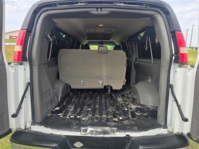 2017 Chevrolet Express LT 3500 1OWNER 6.0L RUNS&DRIVES GREAT AC   - Photo 9 - Woodward, OK 73801