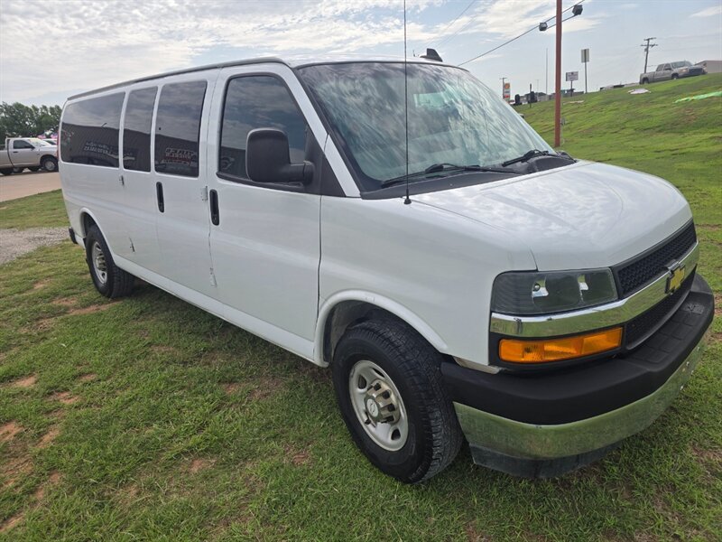 2017 Chevrolet Express LT 3500 1OWNER 6.0L RUNS&DRIVES GREAT AC   - Photo 1 - Woodward, OK 73801