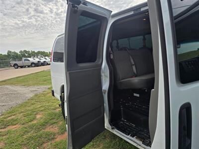 2017 Chevrolet Express LT 3500 1OWNER 6.0L RUNS&DRIVES GREAT AC   - Photo 49 - Woodward, OK 73801