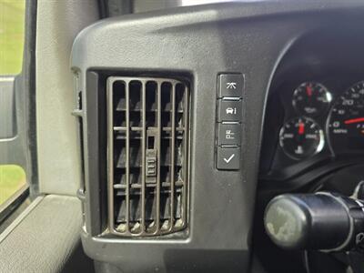 2017 Chevrolet Express LT 3500 1OWNER 6.0L RUNS&DRIVES GREAT AC   - Photo 32 - Woodward, OK 73801