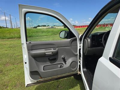 2008 Chevrolet Silverado 2500 Work Truck   - Photo 42 - Woodward, OK 73801