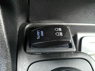 2015 Jeep Cherokee Limited 4WD LG ROOF LEATHER LOADED NEW TIRES A/C!!   - Photo 27 - Woodward, OK 73801