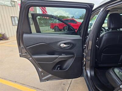 2015 Jeep Cherokee Limited 4WD LG ROOF LEATHER LOADED NEW TIRES A/C!!   - Photo 55 - Woodward, OK 73801