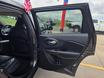 2015 Jeep Cherokee Limited 4WD LG ROOF LEATHER LOADED NEW TIRES A/C!!   - Photo 56 - Woodward, OK 73801