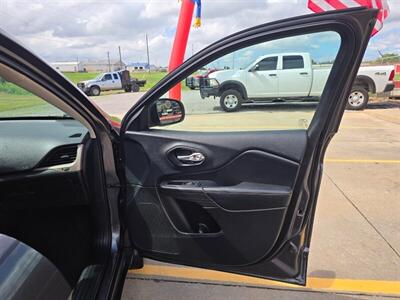 2015 Jeep Cherokee Limited 4WD LG ROOF LEATHER LOADED NEW TIRES A/C!!   - Photo 54 - Woodward, OK 73801