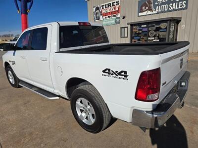 2019 RAM 1500 Classic CREW SLT 1OWNER 4X4 5.7L HEMI RUNS&DRIVES GREAT   - Photo 6 - Woodward, OK 73801