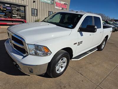2019 RAM 1500 Classic CREW SLT 1OWNER 4X4 5.7L HEMI RUNS&DRIVES GREAT   - Photo 2 - Woodward, OK 73801