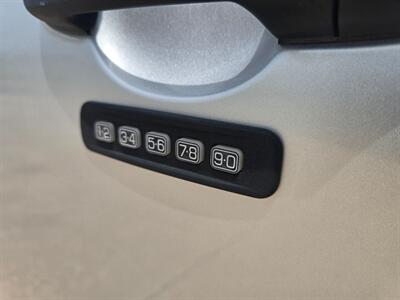 2010 Ford Escape 4WD 1OWNER RUNS&DRIVES GREAT  A/C NEW TIRES   - Photo 54 - Woodward, OK 73801