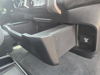 2021 RAM 1500 Big Horn 4X4 1OWNER 5.7L RUNS&DRIVES GREAT A/C   - Photo 32 - Woodward, OK 73801