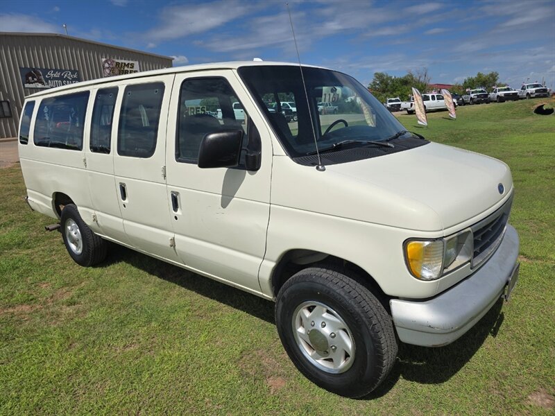 1995 Ford E-Series Van XL 15-PASSANGER*A/C*RUNS&DRIVES GREAT NEW TIRES!!! - Photo 1 - Woodward, OK 73801