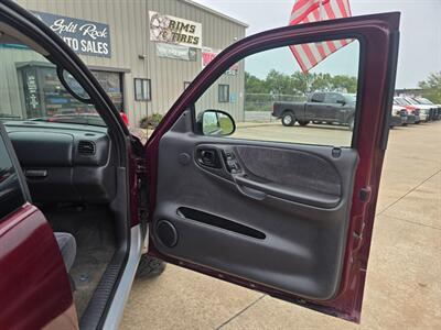 2000 Dodge Dakota SLT 2dr SLT - Photo 43 - Woodward, OK 73801