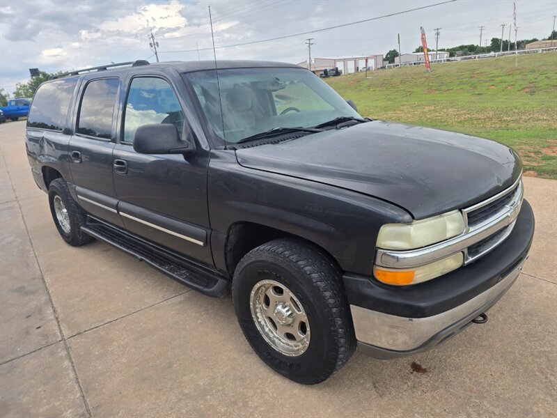 2003 Chevrolet Suburban 1500 LT 5.3l 4x CLEAN CARFAX!! 3RD ROW RUNS&DRIVES   - Photo 1 - Woodward, OK 73801