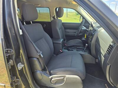 2011 Dodge Nitro Heat 3.7L RUNS&DRIVES GREAT AC COLD GOOD TIRES - Photo 16 - Woodward, OK 73801