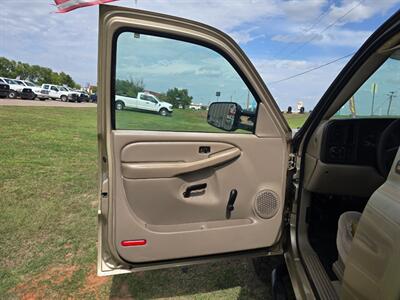 2004 Chevrolet Silverado 2500 8.1L 4X4 BAILBED RUN&DRIVES GREAT A/C GOOD TIRES! - Photo 34 - Woodward, OK 73801
