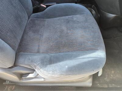 2001 Ford Focus SE 2.0L RUNS&DRIVES GREAT A/C COLD GOOD TIRES - Photo 28 - Woodward, OK 73801