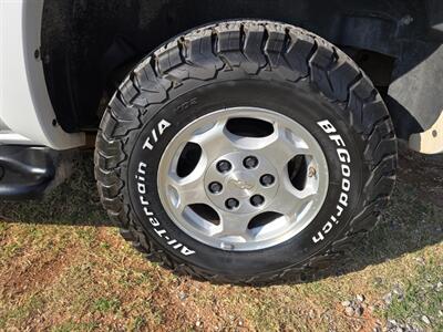 2005 Chevrolet Suburban 1500 LT 5.3l 4x4 1OWNER NEW TIRES CLEAN CARFAX!!   - Photo 68 - Woodward, OK 73801