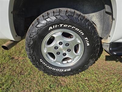 2005 Chevrolet Suburban 1500 LT 5.3l 4x4 1OWNER NEW TIRES CLEAN CARFAX!!   - Photo 66 - Woodward, OK 73801