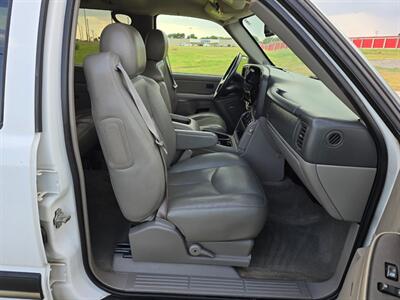 2005 Chevrolet Suburban 1500 LT 5.3l 4x4 1OWNER NEW TIRES CLEAN CARFAX!!   - Photo 41 - Woodward, OK 73801