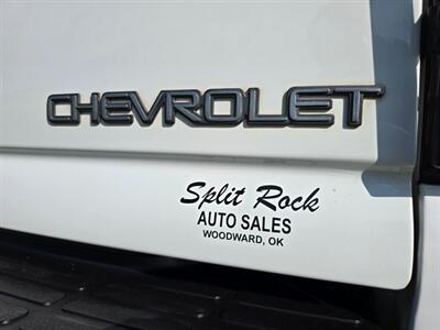 2005 Chevrolet Suburban 1500 LT 5.3l 4x4 1OWNER NEW TIRES CLEAN CARFAX!!   - Photo 93 - Woodward, OK 73801