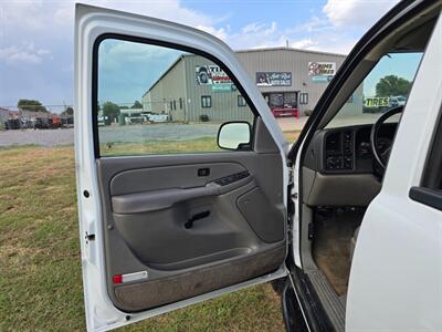 2005 Chevrolet Suburban 1500 LT 5.3l 4x4 1OWNER NEW TIRES CLEAN CARFAX!!   - Photo 49 - Woodward, OK 73801