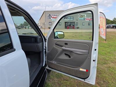 2005 Chevrolet Suburban 1500 LT 5.3l 4x4 1OWNER NEW TIRES CLEAN CARFAX!!   - Photo 50 - Woodward, OK 73801