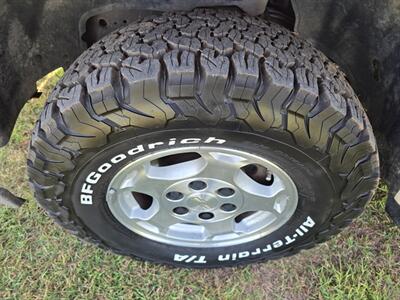 2005 Chevrolet Suburban 1500 LT 5.3l 4x4 1OWNER NEW TIRES CLEAN CARFAX!!   - Photo 64 - Woodward, OK 73801