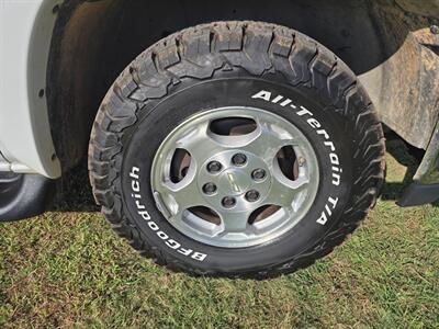 2005 Chevrolet Suburban 1500 LT 5.3l 4x4 1OWNER NEW TIRES CLEAN CARFAX!!   - Photo 67 - Woodward, OK 73801