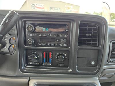 2005 Chevrolet Suburban 1500 LT 5.3l 4x4 1OWNER NEW TIRES CLEAN CARFAX!!   - Photo 26 - Woodward, OK 73801