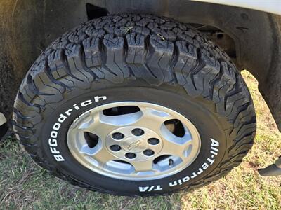 2005 Chevrolet Suburban 1500 LT 5.3l 4x4 1OWNER NEW TIRES CLEAN CARFAX!!   - Photo 65 - Woodward, OK 73801