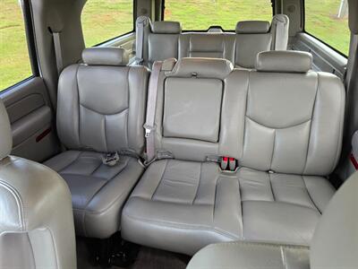 2005 Chevrolet Suburban 1500 LT 5.3l 4x4 1OWNER NEW TIRES CLEAN CARFAX!!   - Photo 18 - Woodward, OK 73801