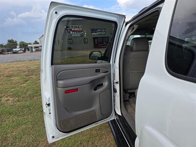 2005 Chevrolet Suburban 1500 LT 5.3l 4x4 1OWNER NEW TIRES CLEAN CARFAX!!   - Photo 51 - Woodward, OK 73801