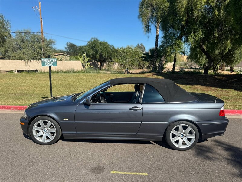 2003 BMW 3 Series 325Ci  