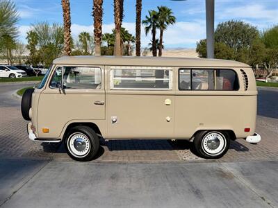 1971 Volkswagen Microbus   - Photo 2 - Palm Springs, CA 92264