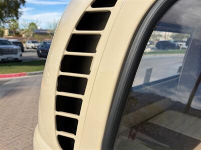 1971 Volkswagen Microbus   - Photo 35 - Palm Springs, CA 92264