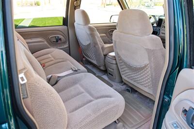1997 GMC Suburban C1500 - Photo 29 - Palm Springs, CA 92264