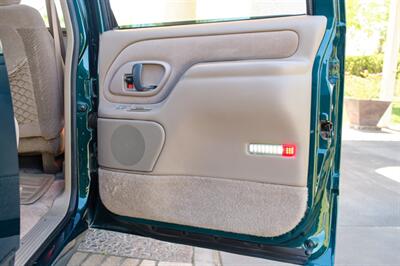 1997 GMC Suburban C1500 - Photo 28 - Palm Springs, CA 92264