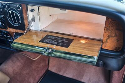 1980 Rolls-Royce Camargue   - Photo 59 - Palm Springs, CA 92264