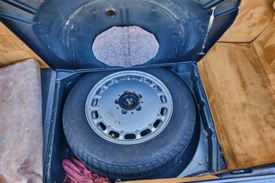1988 Mercedes-Benz 560 SL   - Photo 21 - Palm Springs, CA 92264