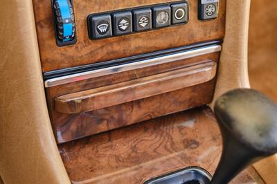 1988 Mercedes-Benz 560 SL   - Photo 13 - Palm Springs, CA 92264