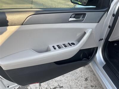 2019 Hyundai SONATA SE   - Photo 11 - Topeka, KS 66608
