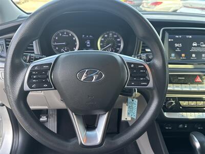 2019 Hyundai SONATA SE   - Photo 15 - Topeka, KS 66608