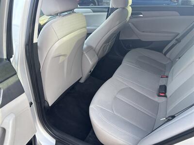 2019 Hyundai SONATA SE   - Photo 22 - Topeka, KS 66608