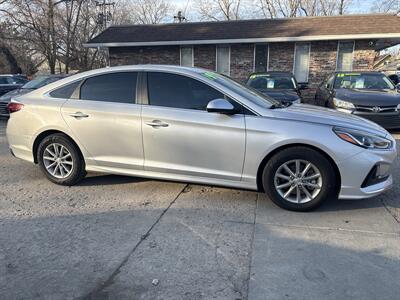 2019 Hyundai SONATA SE   - Photo 2 - Topeka, KS 66608